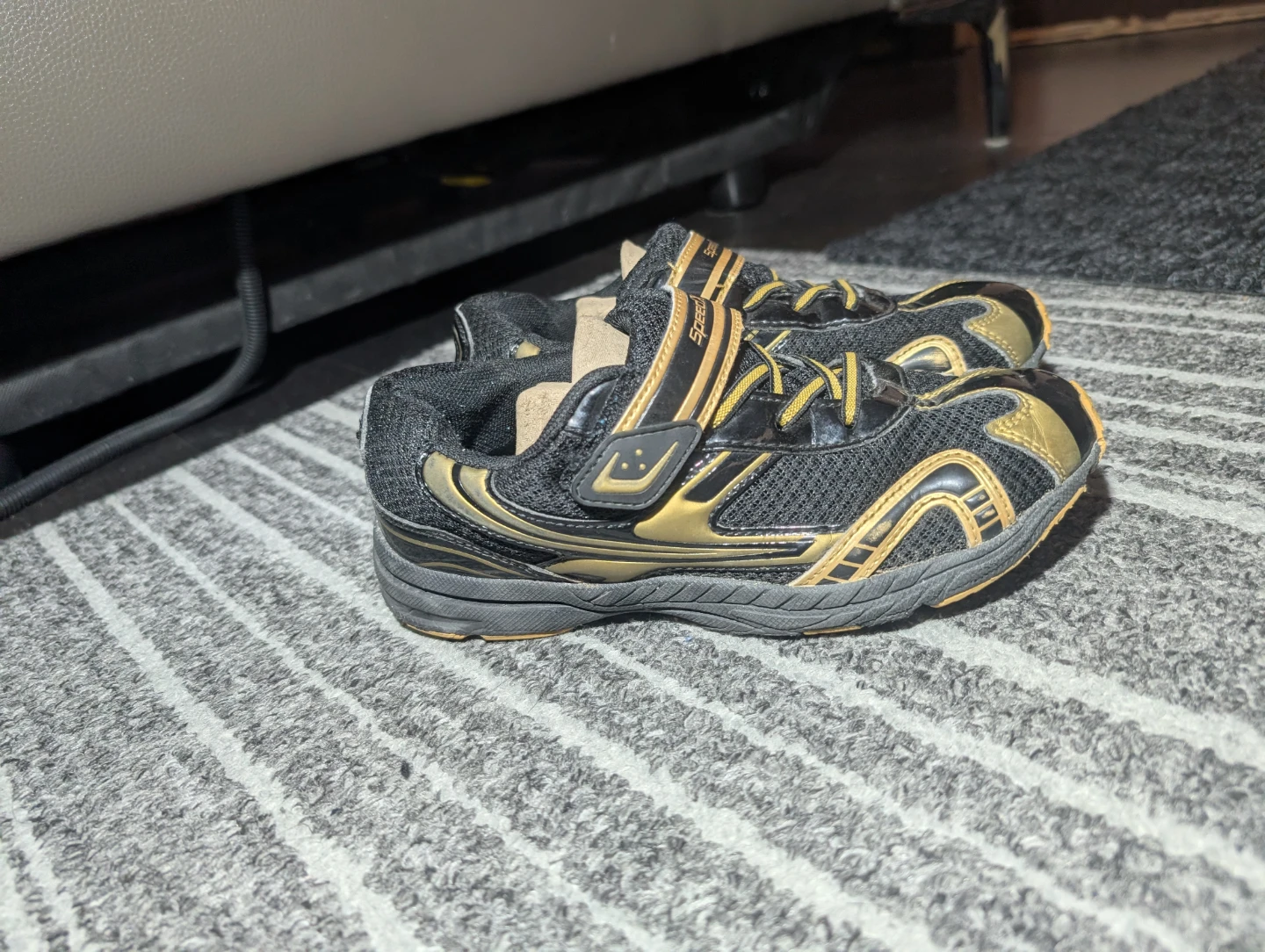 SPEED X Kids Running Shoes - Black & Gold - photo 2