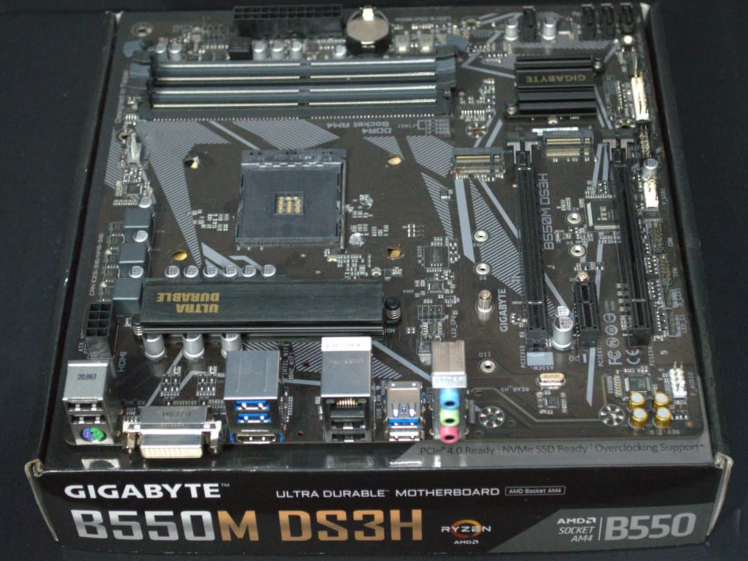 GIGABYTE B550M DS3H AM4 Motherboard - photo 2