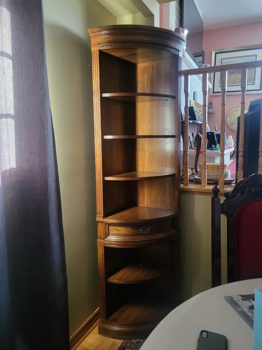 Corner unit it 77×17×25 inches
