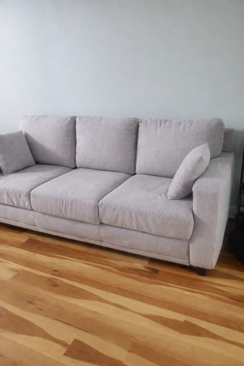 Modern 3-Seater Sofa – Excellent Condition - photo 2