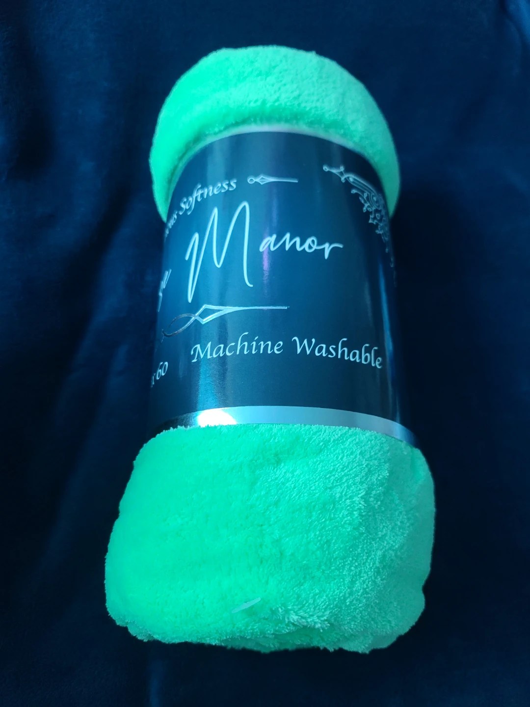 Manor Primrose Throw Blanket - Neon Green
