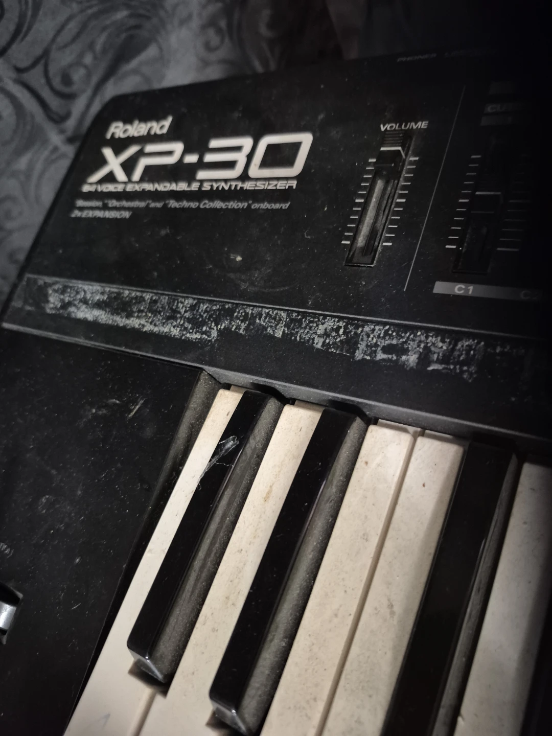 Roland XP-30 64-Voice Expandable Synthesizer