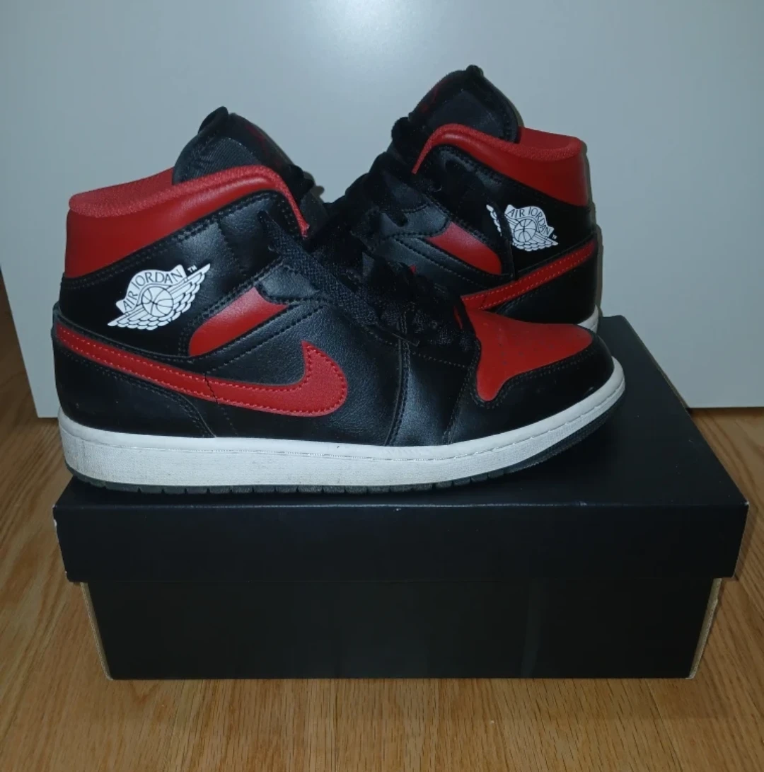 Air Jordan 1 Mid Bred Twist Size 9 Men