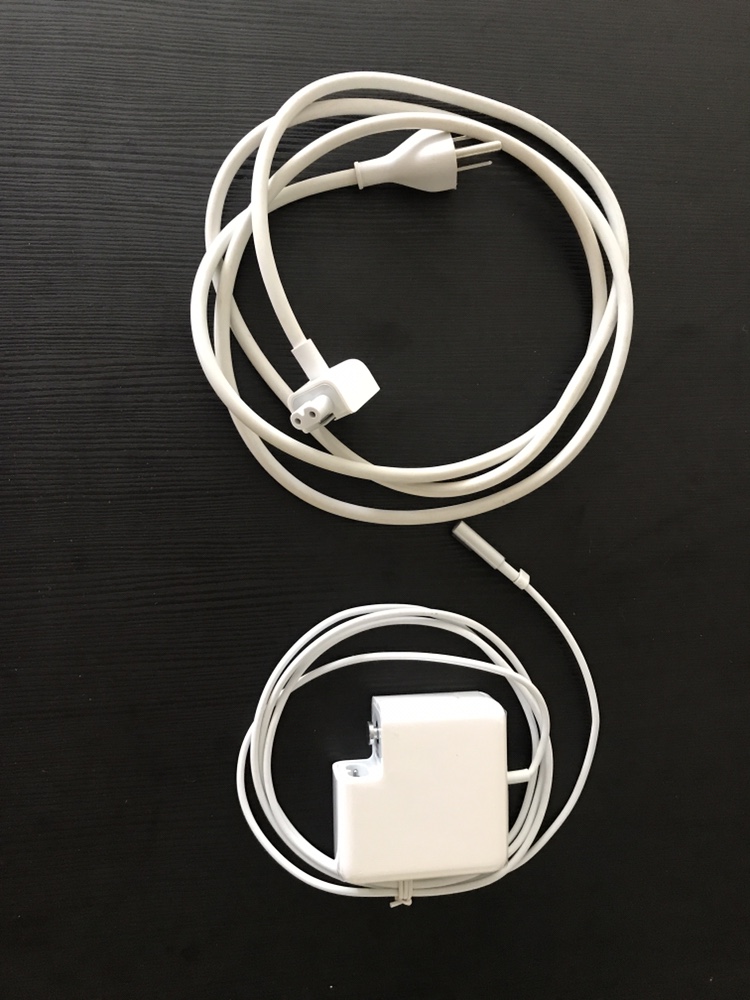Apple 60W MagSafe Power Adapter A1344 - photo 3