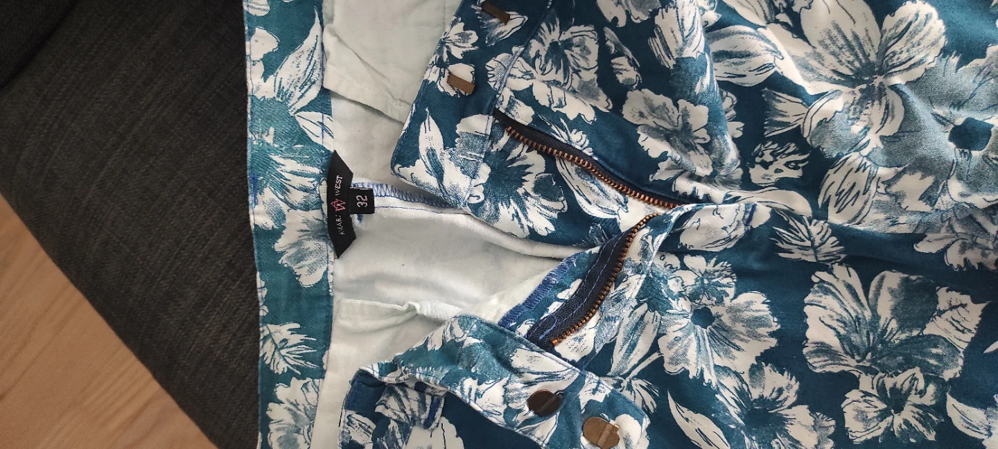 Mark West Floral Pants Size 32 - photo 2
