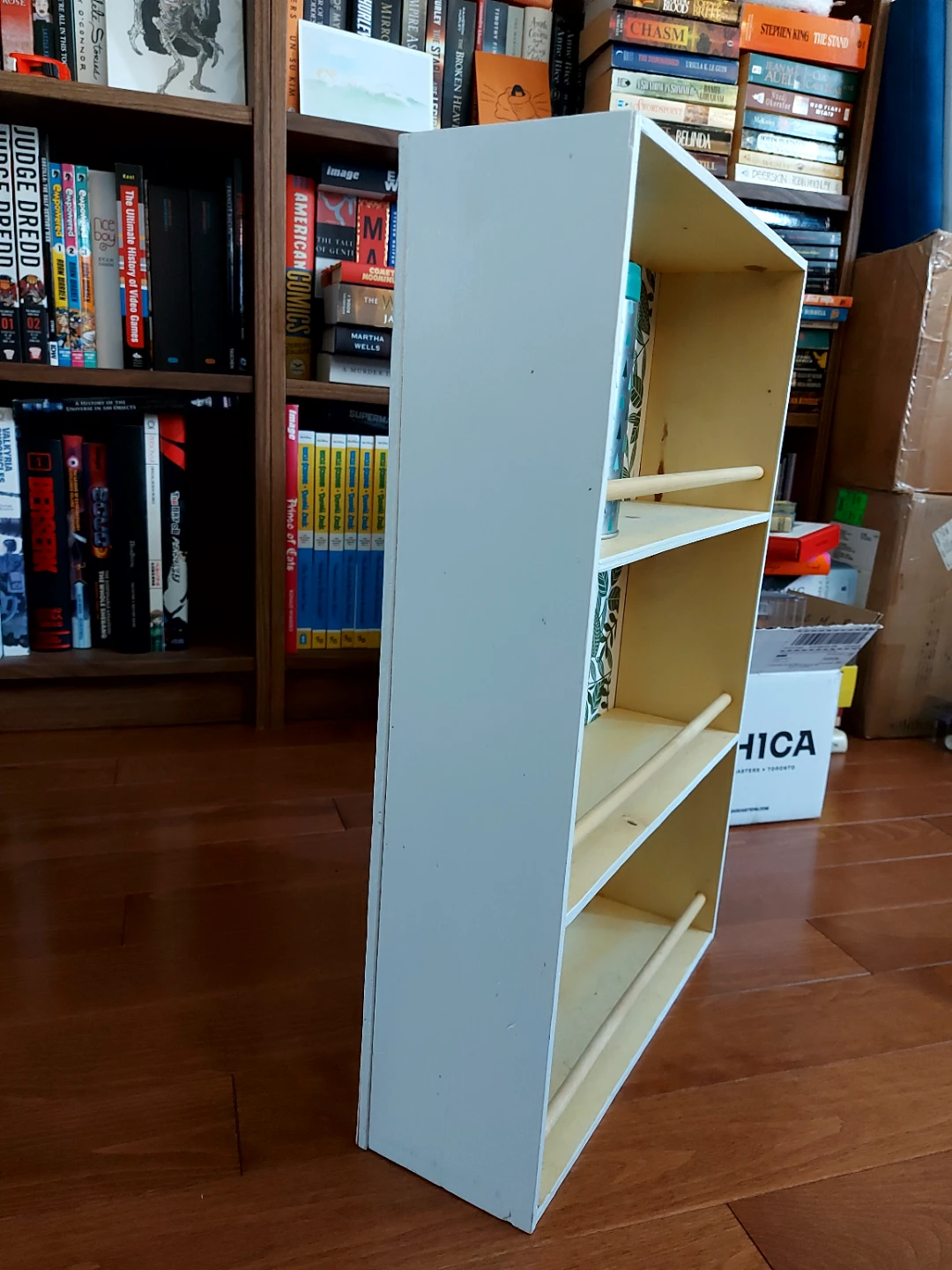 Wooden Shelf Unit with Decorative Backing - photo 3