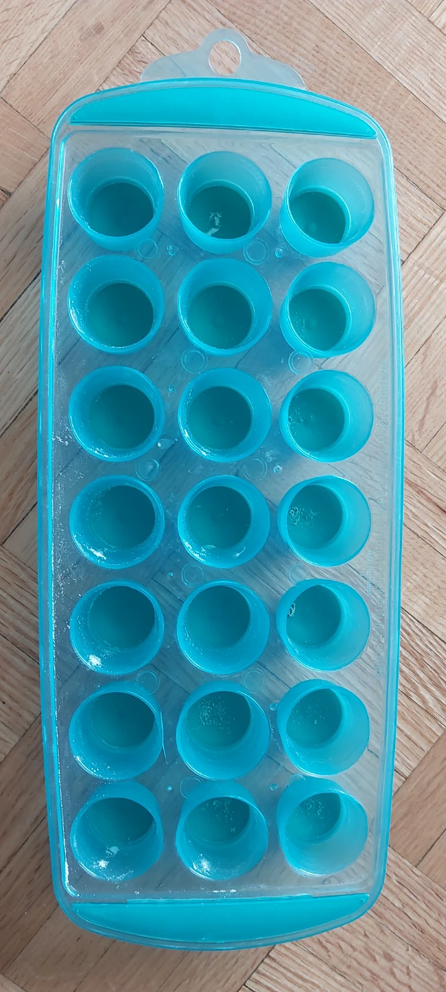 Spa 20-Cavity Ice Cube Tray
