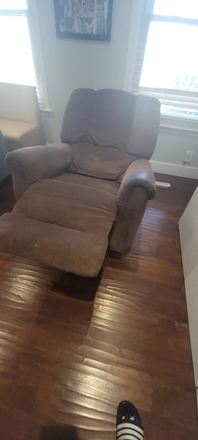Brown Recliner Chair - photo 5