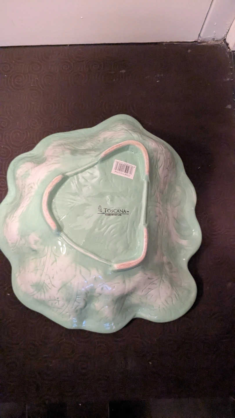 Toscana Ceramic Cabbage Leaf Bowl and Pear Decor - photo 4