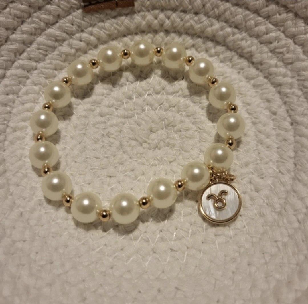 Pretty Pearly Zodiac Pearl Stretch Bracelet- Taurus - photo 2