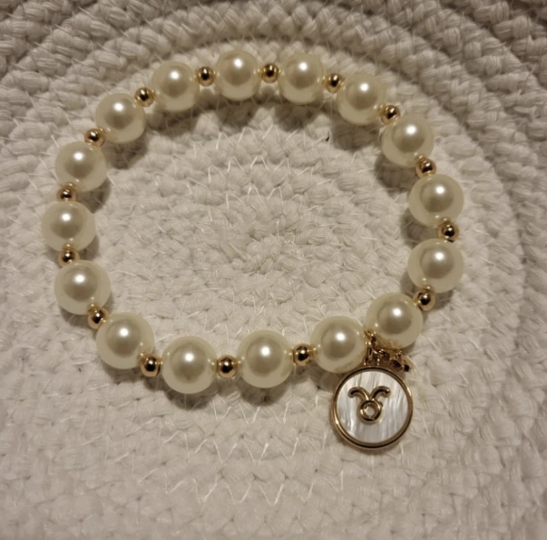 Pretty Pearly Zodiac Pearl Stretch Bracelet- Taurus - photo 3