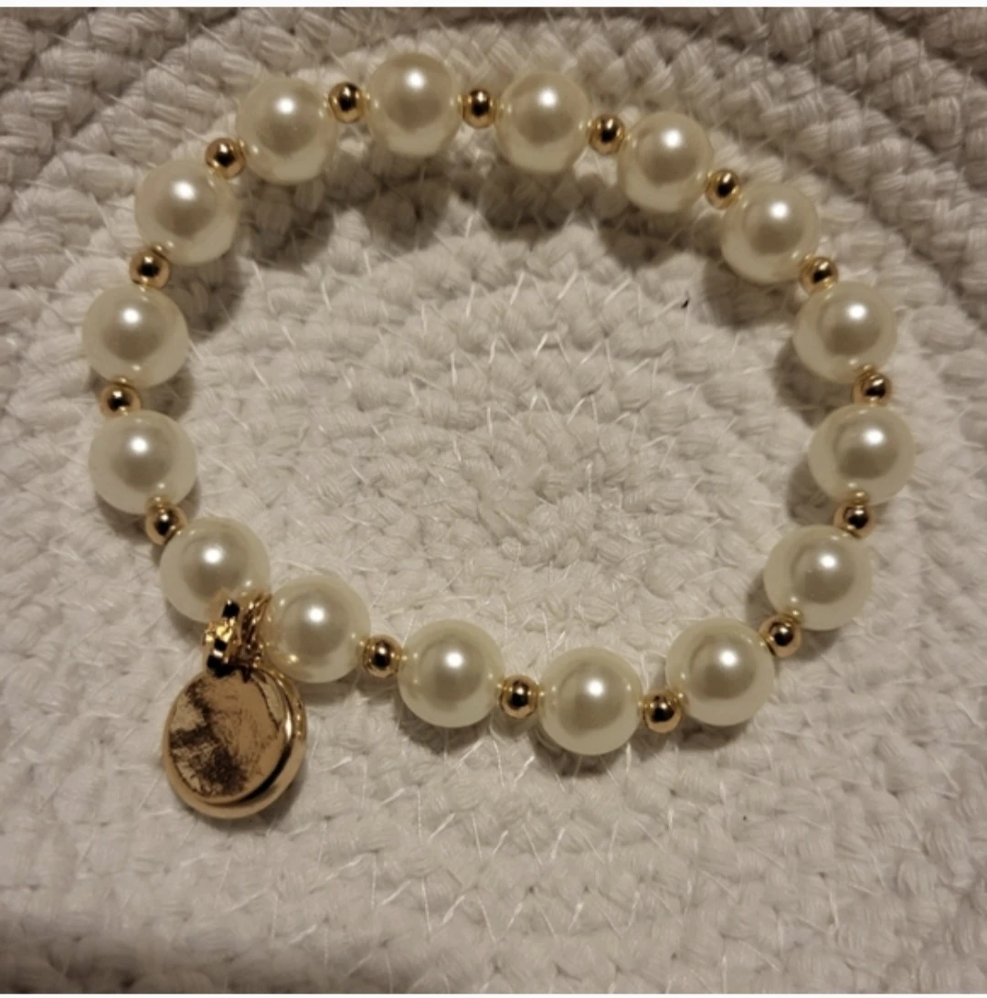 Pretty Pearly Zodiac Pearl Stretch Bracelet- Taurus - photo 4