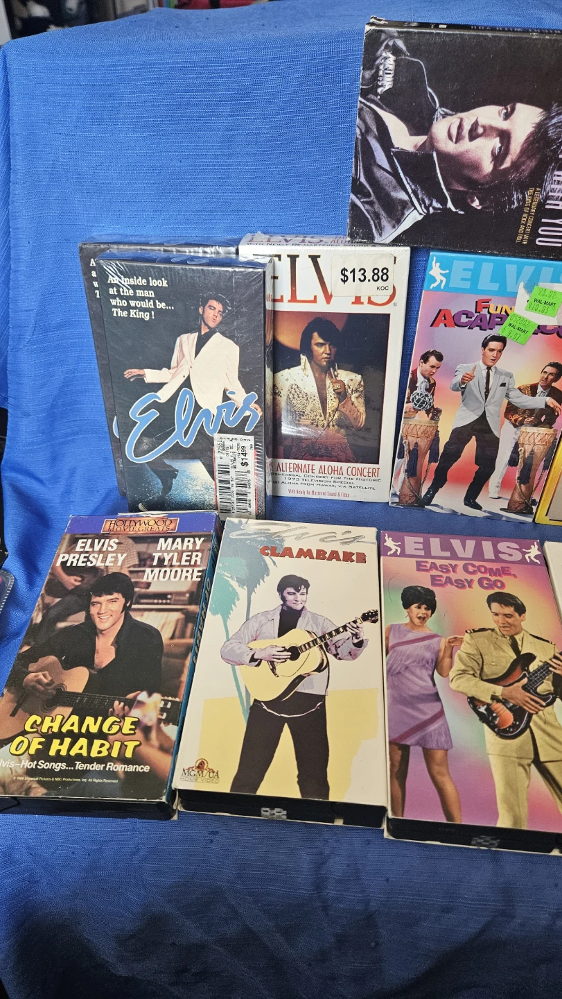 Collection of Elvis Presley VHS Tapes: Lot of 19 - photo 2