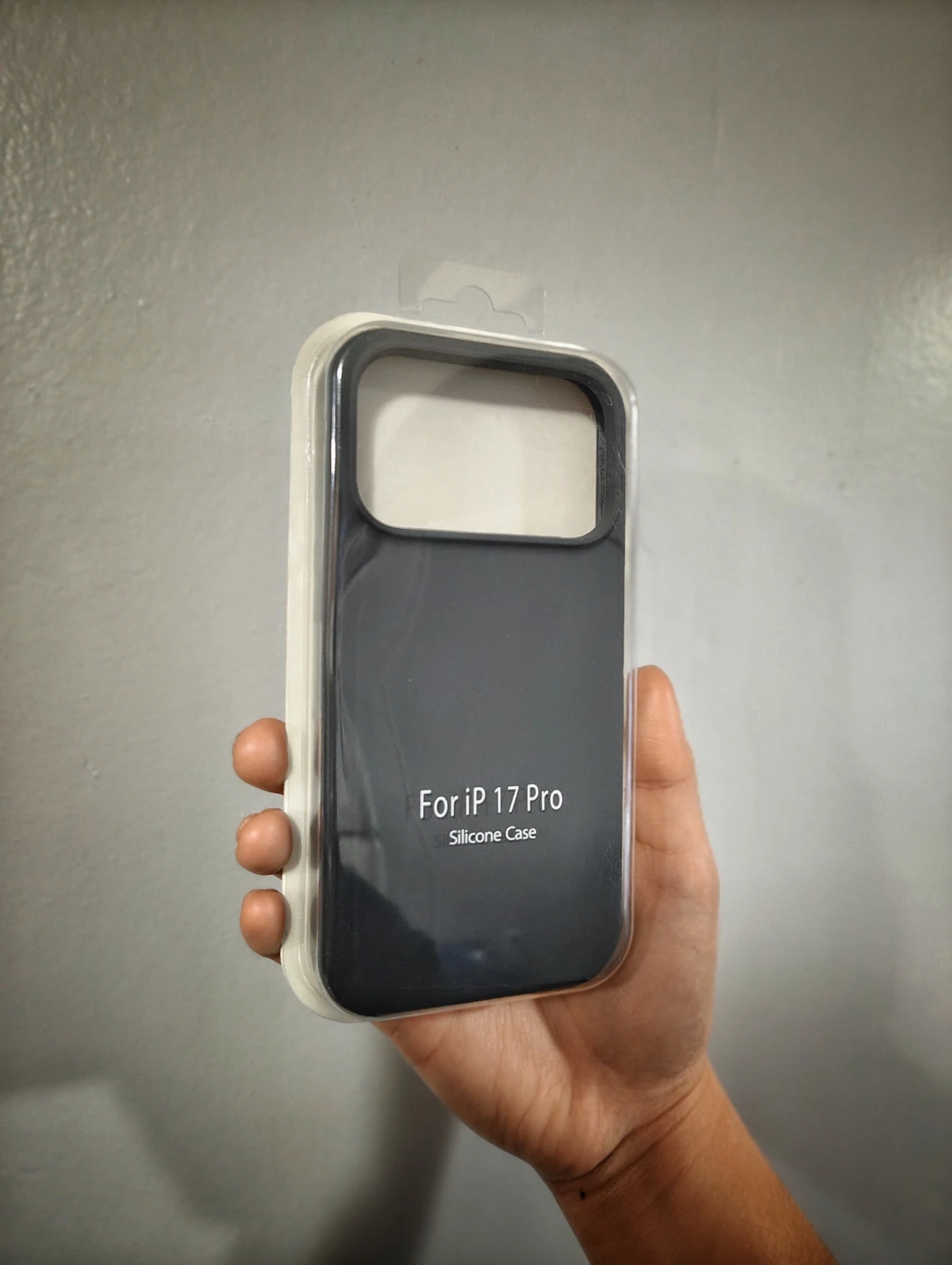 IPhone 17 Pro Grey Silicone Case MagSafe