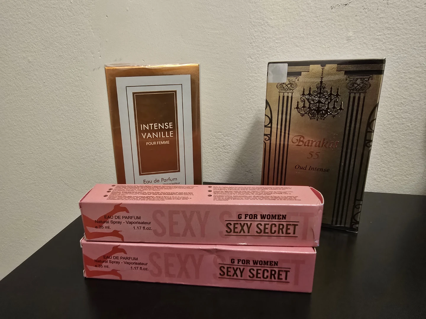 2 Women's EDP 100 ml & 2 travel size EDP
