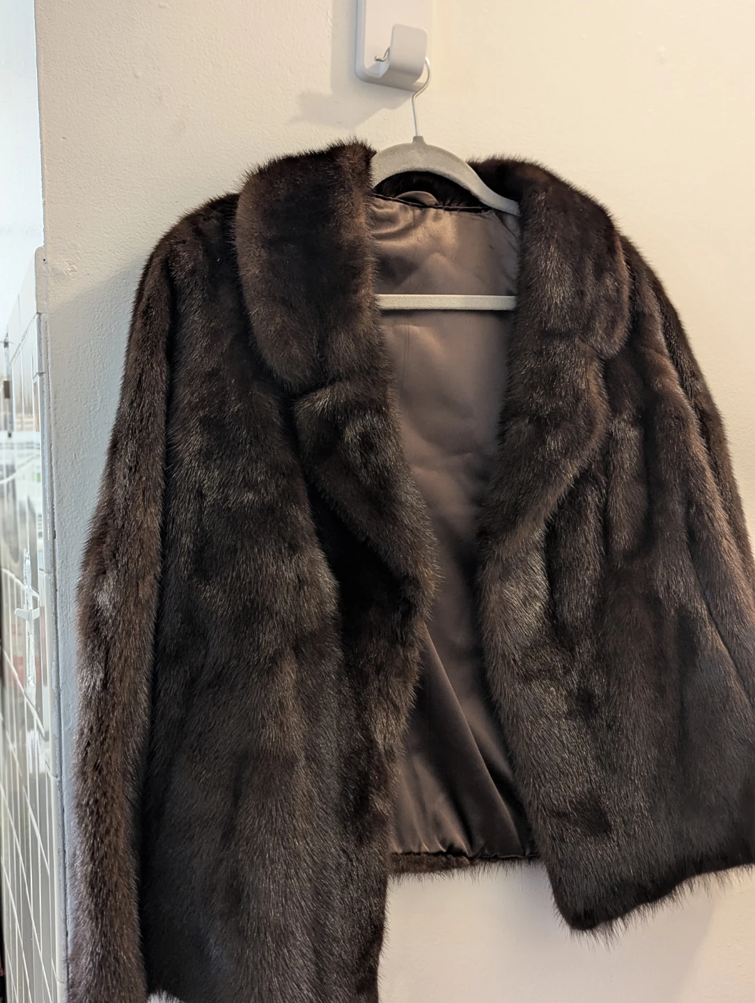 Women's Fur Coat - photo 2