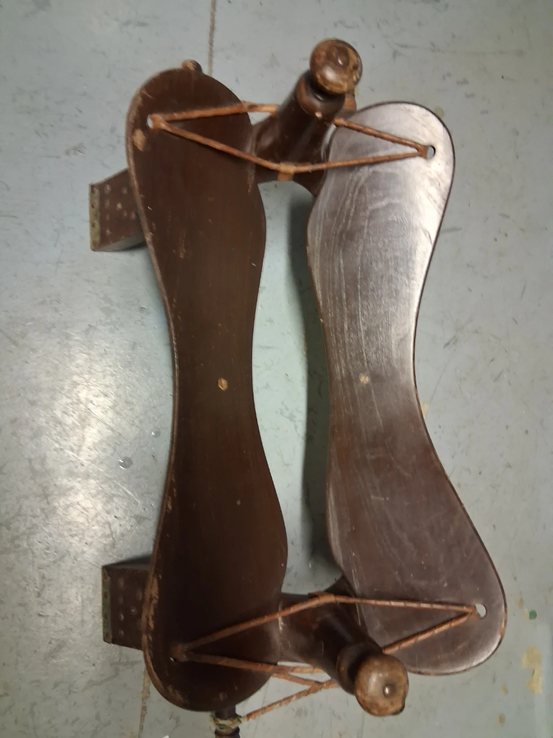 Antique Wooden Saddle Stand M Hayat & Bros - photo 5