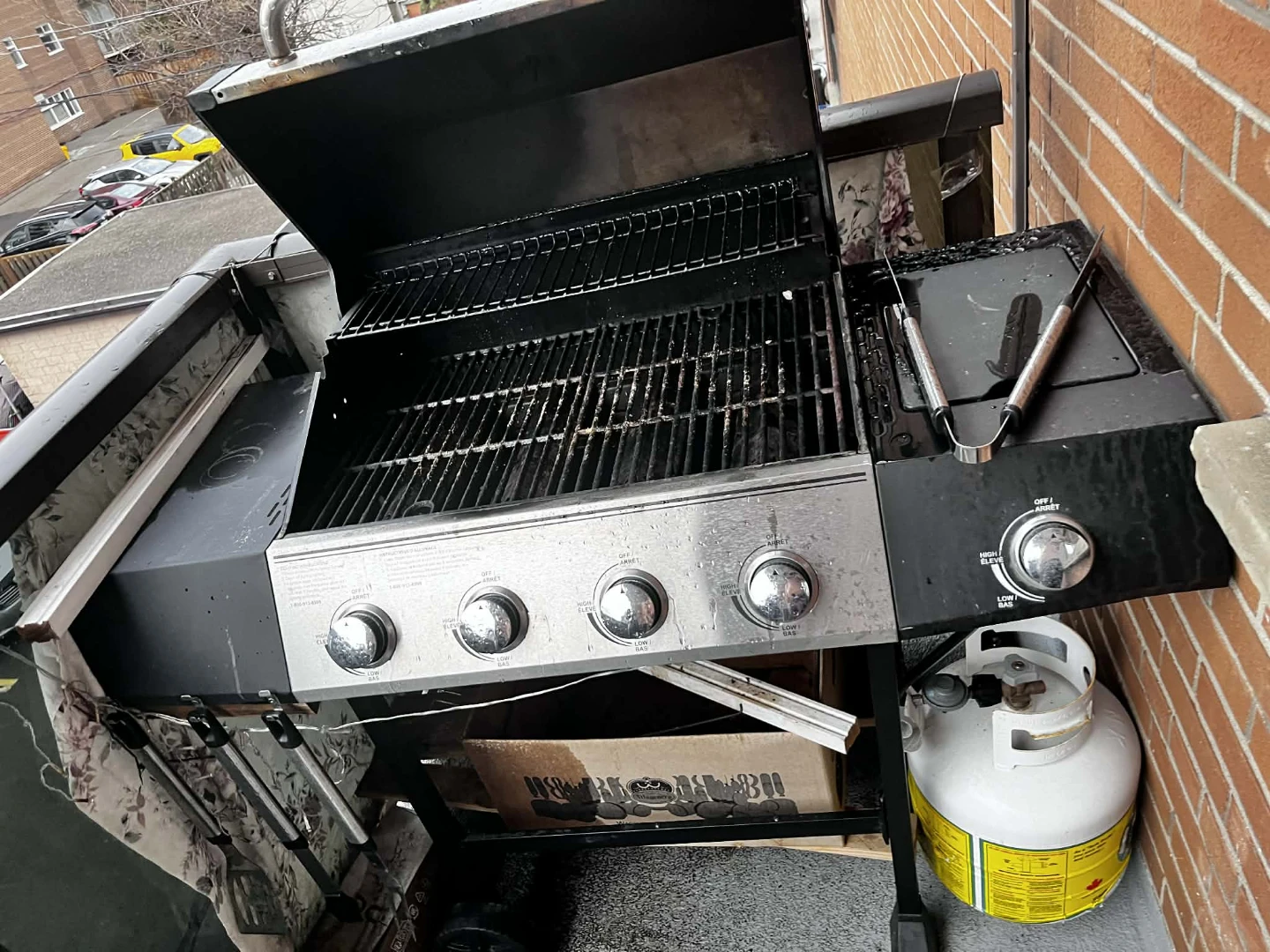 Master Grill 4-Burner Propane BBQ with Side Burner - photo 2