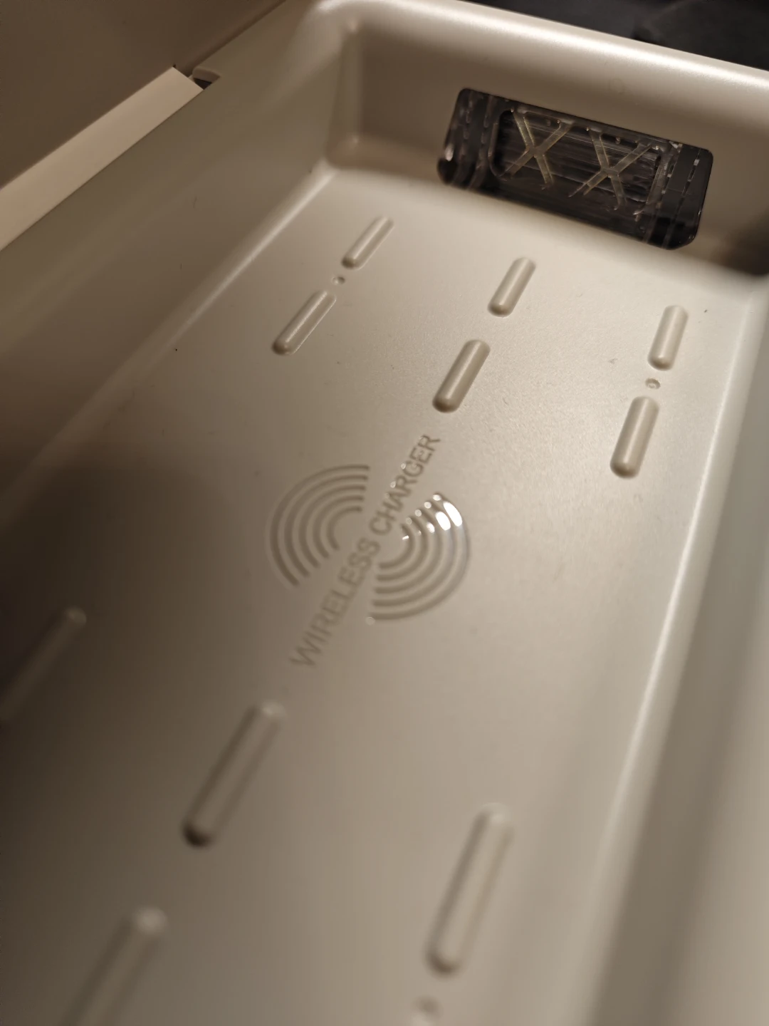 Samsung UV Sanitizer with Wireless Charging - photo 3