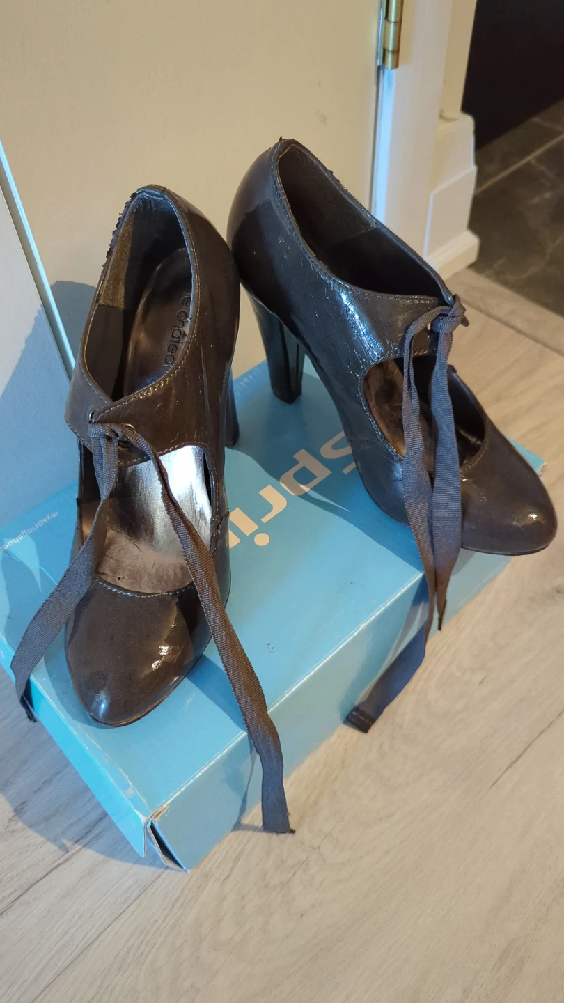 Le Château Grey Heels with Ribbon Ties - photo 2