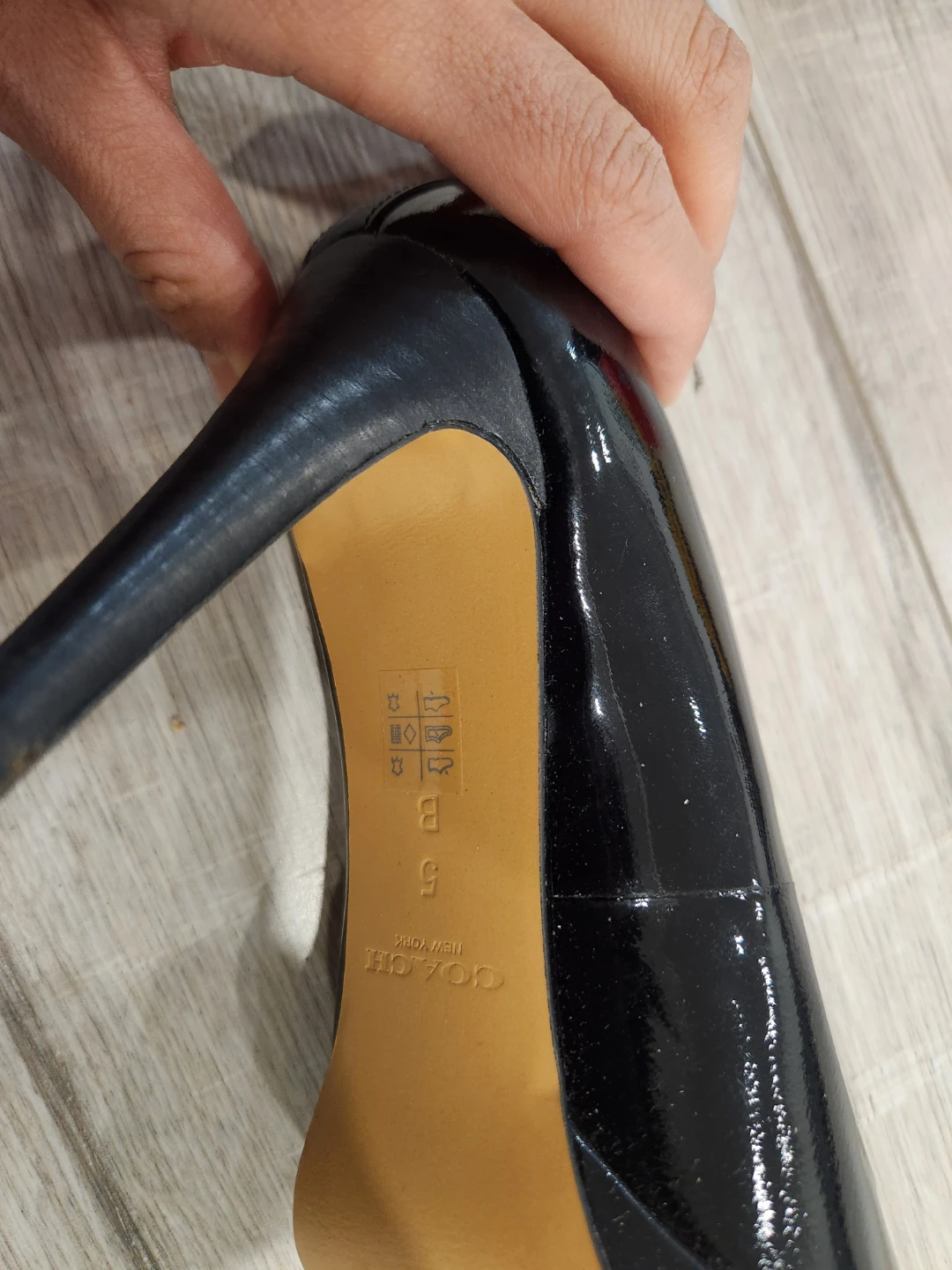 Coach Black Patent Leather Heels size 5 - photo 5