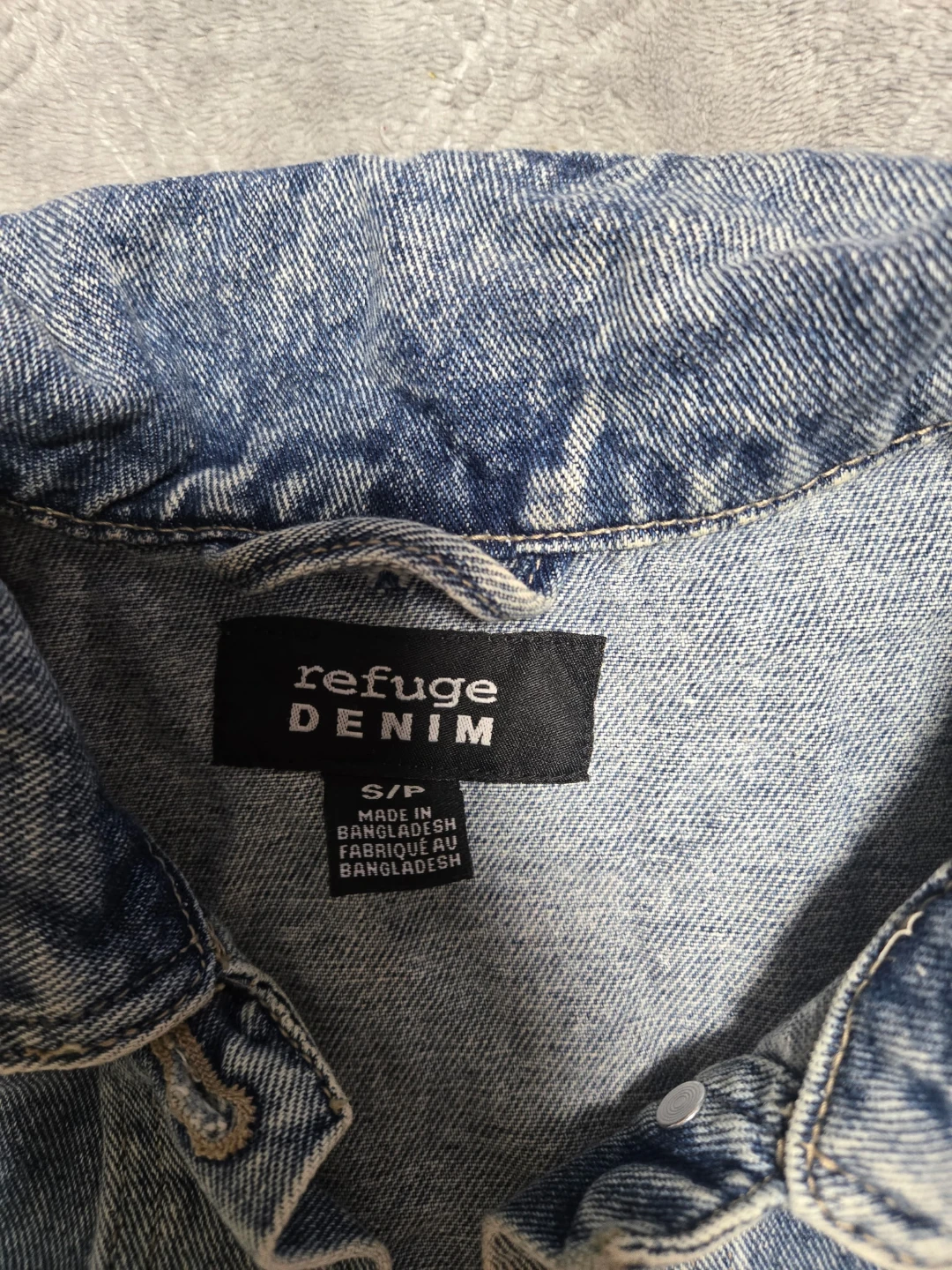 Refuge Denim Jacket Size S/P - photo 2