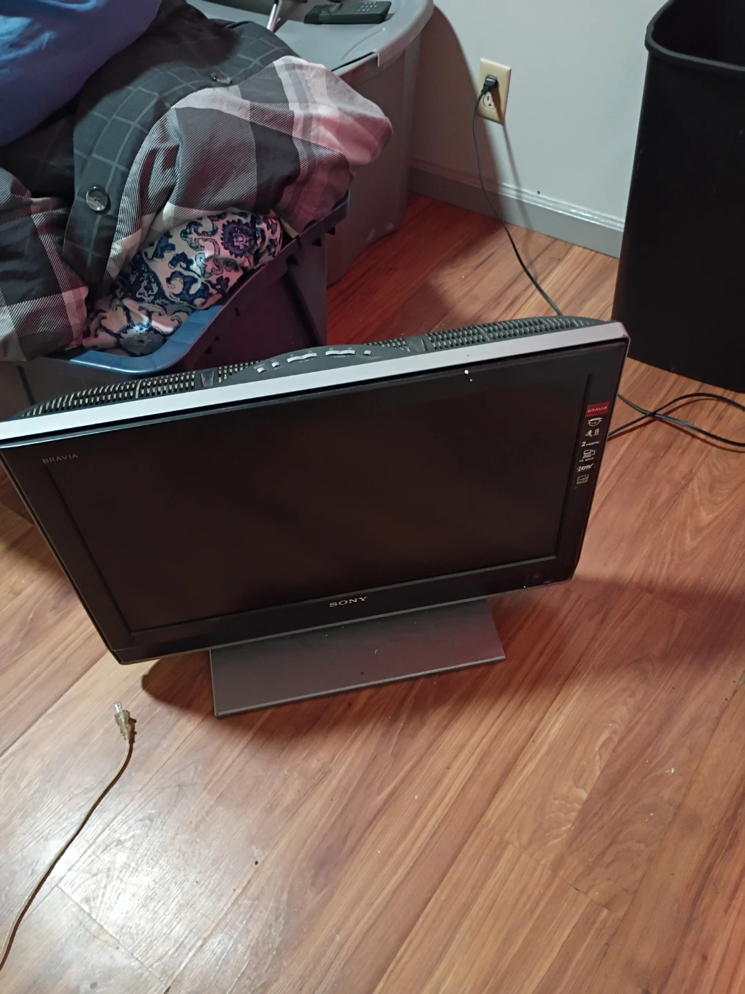Sony Bravia Flat Screen TV - photo 2