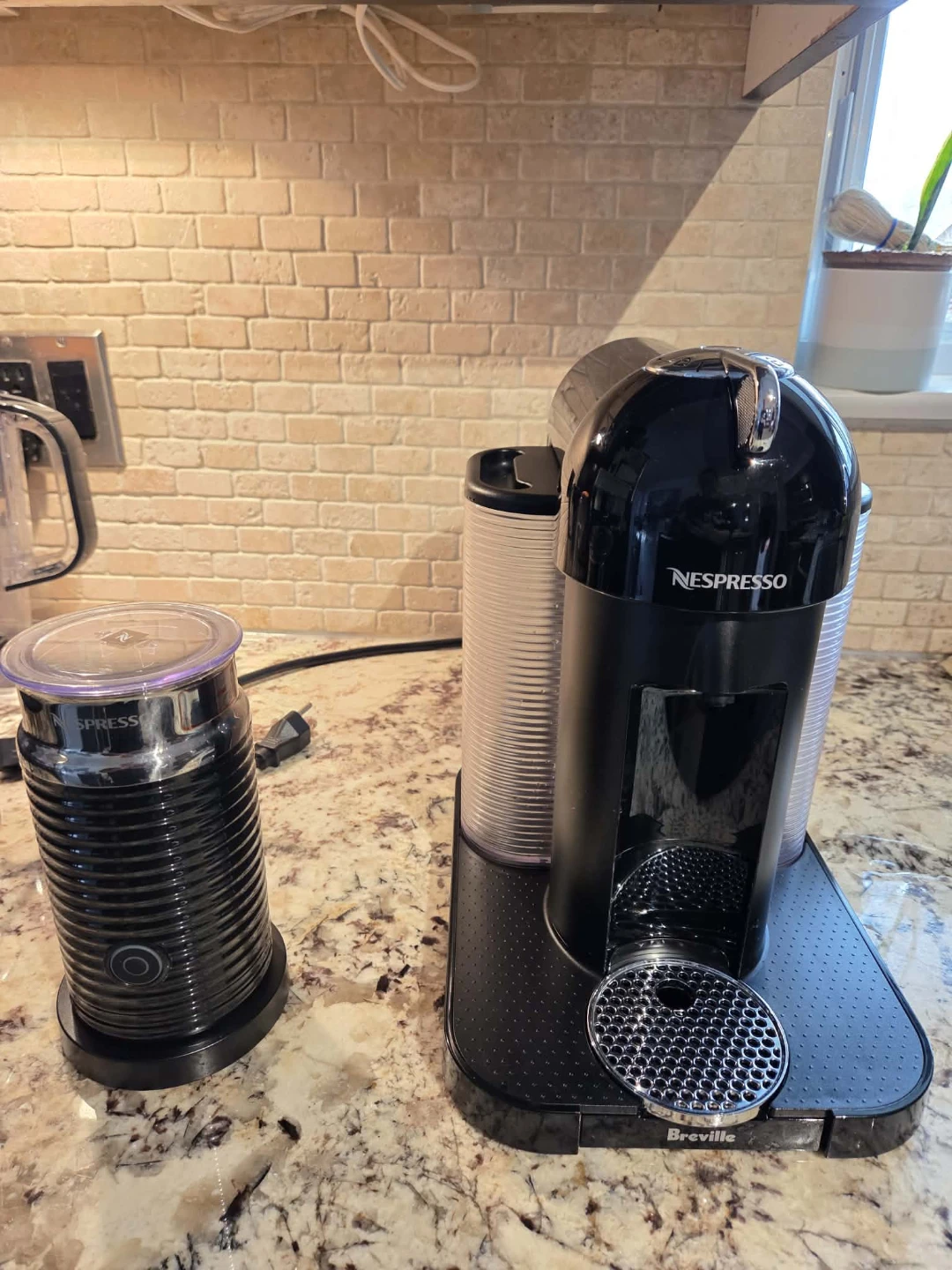 Nespresso Vertuo & Aeroccino3 Breville Coffee Maker - photo 3