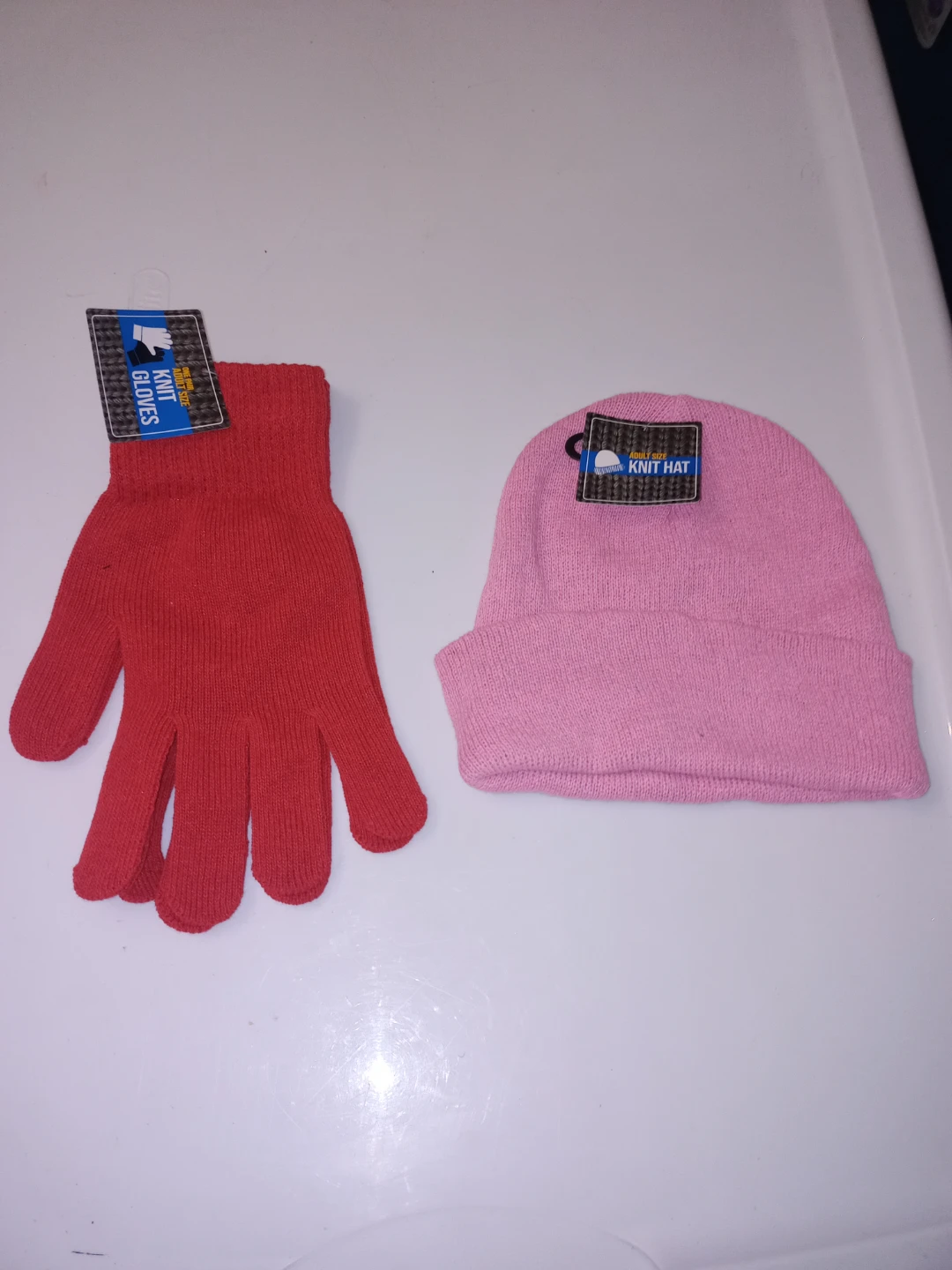 Women's Hat & Gloves - New!