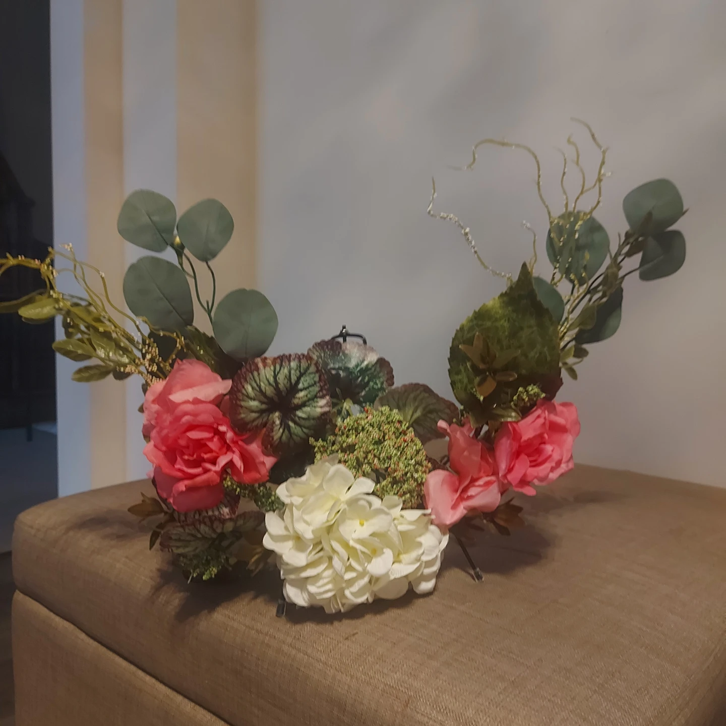Floral arrangement/wreath, faux flowers - photo 2