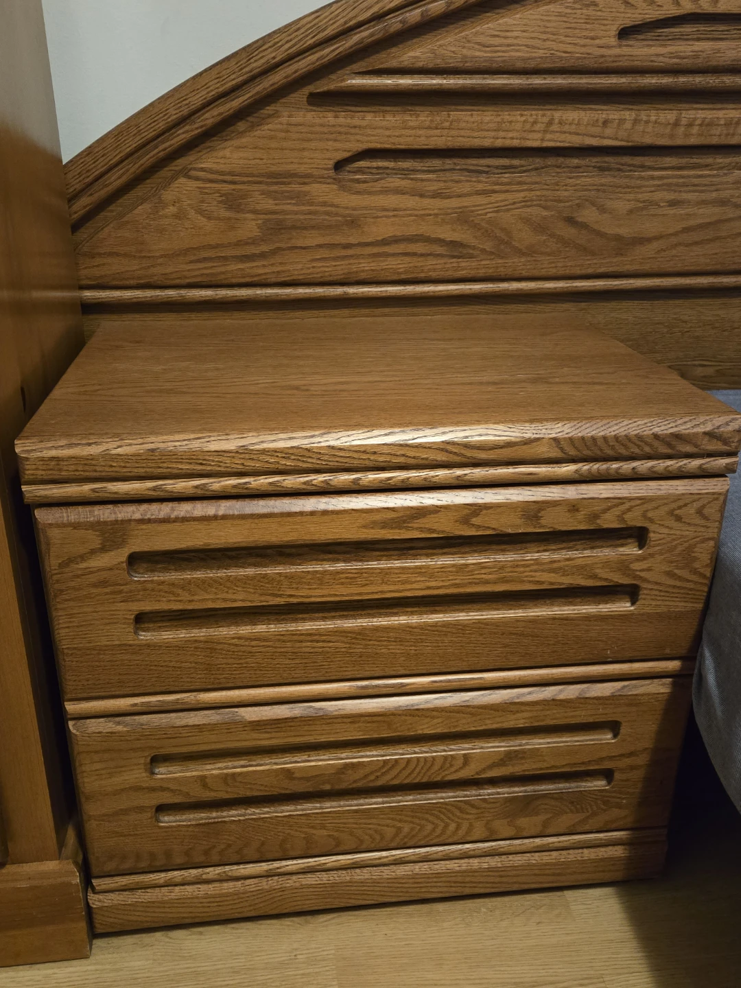 Solid Oak -Drawer Nightstand 2X