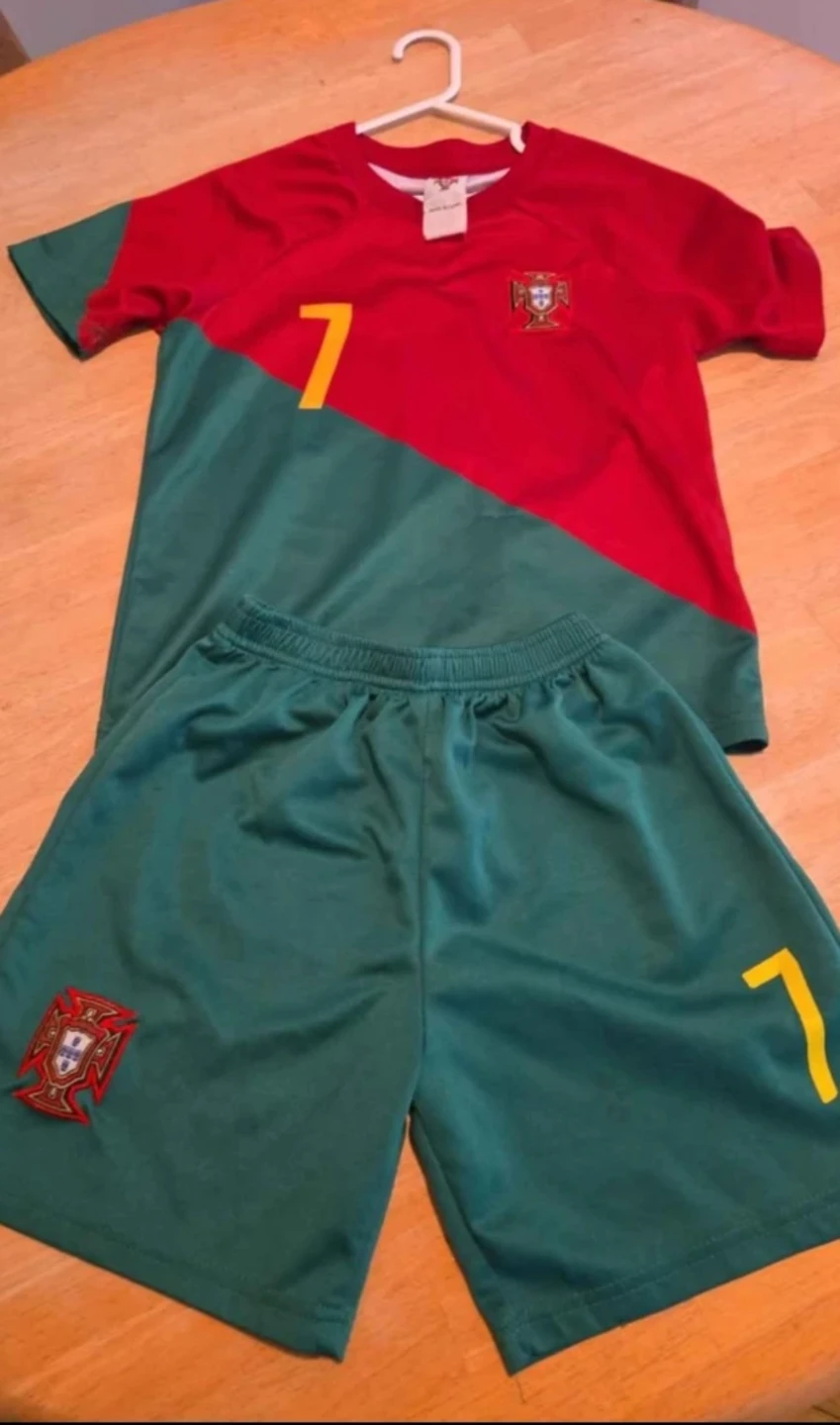 Kids ages 7-8 - Portugal Soccer Jersey & Shorts Set - Ronaldo #7 - photo 2