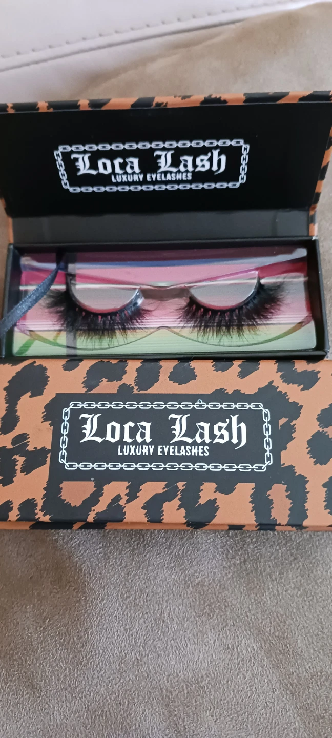 Lora Lash Luxury Eyelashes