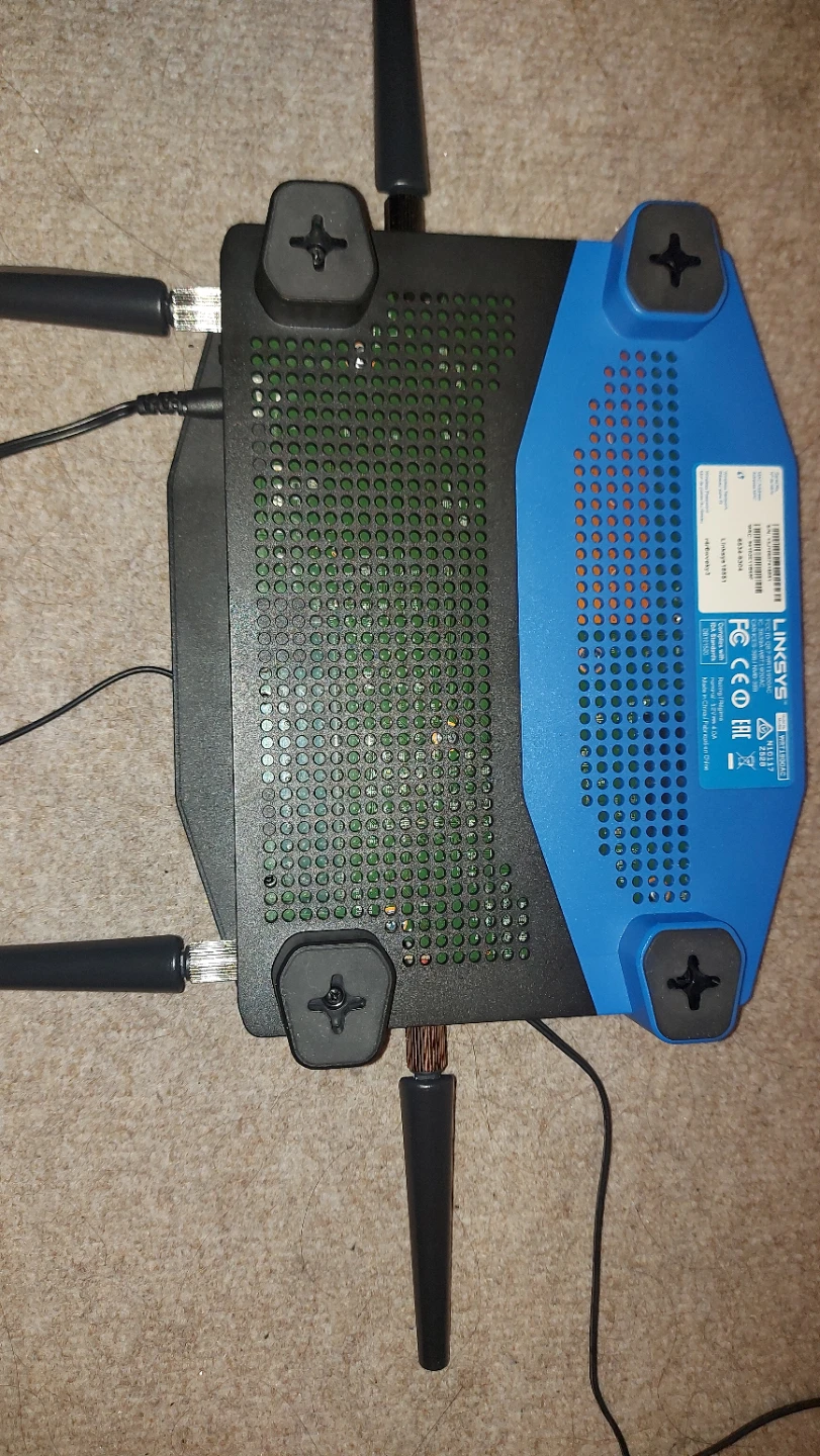 Linksys WRT1900AC Router - photo 3