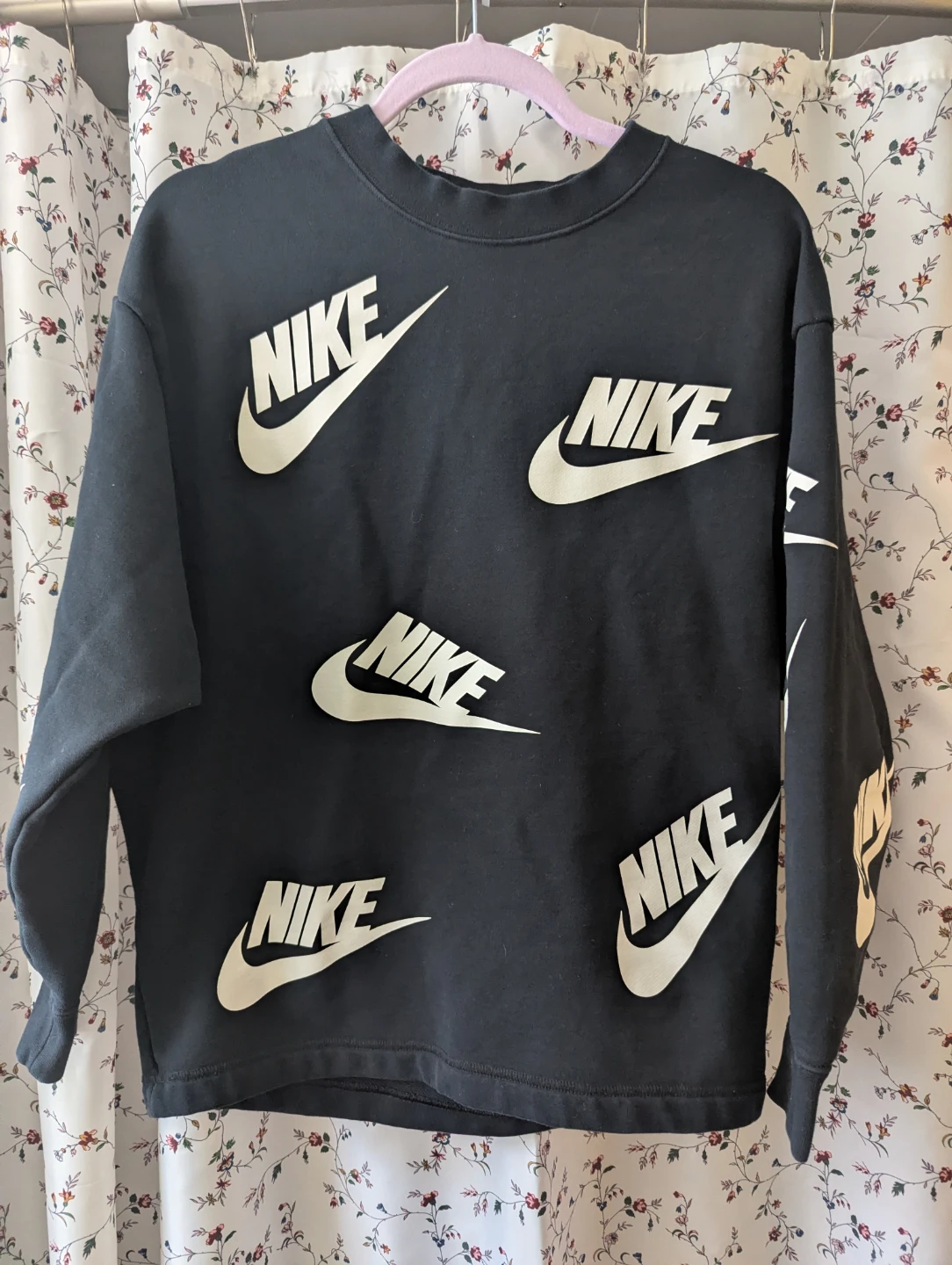 Nike Crewneck Sweatshirt