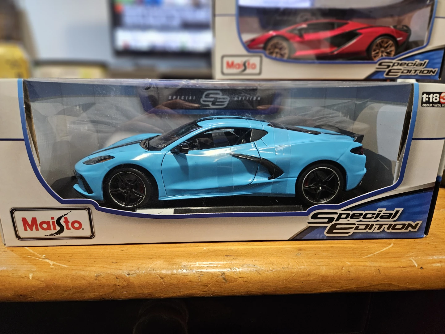 Maisto Special Edition 1:18 Die-cast Corvette