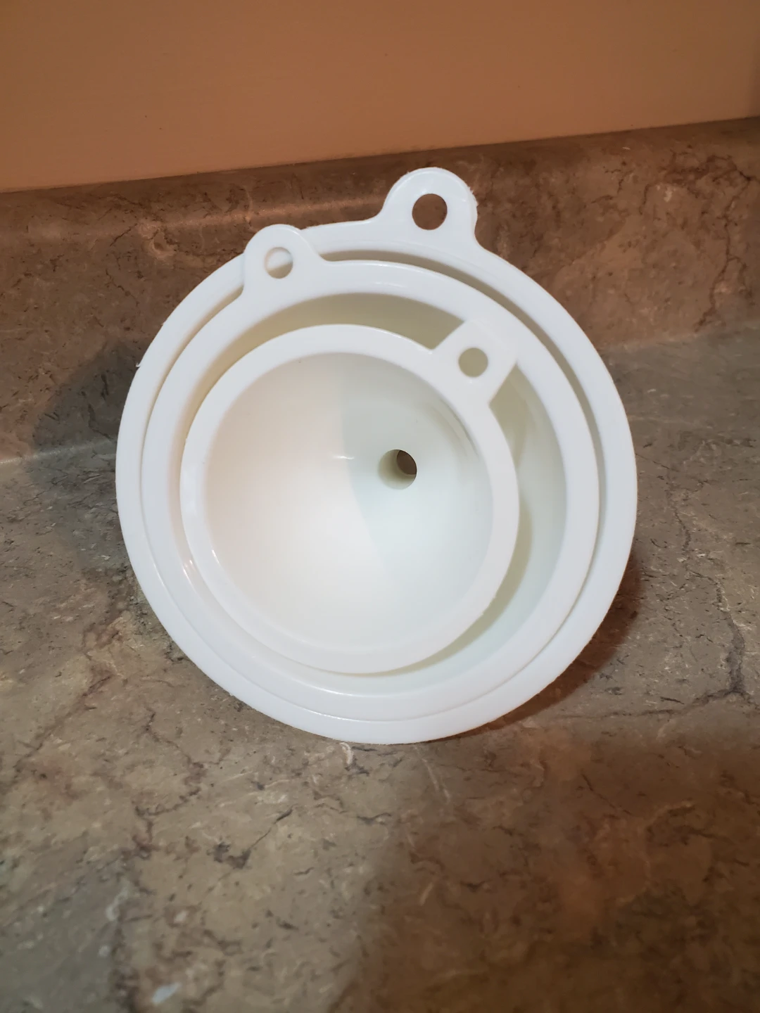 Set of 3 White Plastic Funnels - photo 3