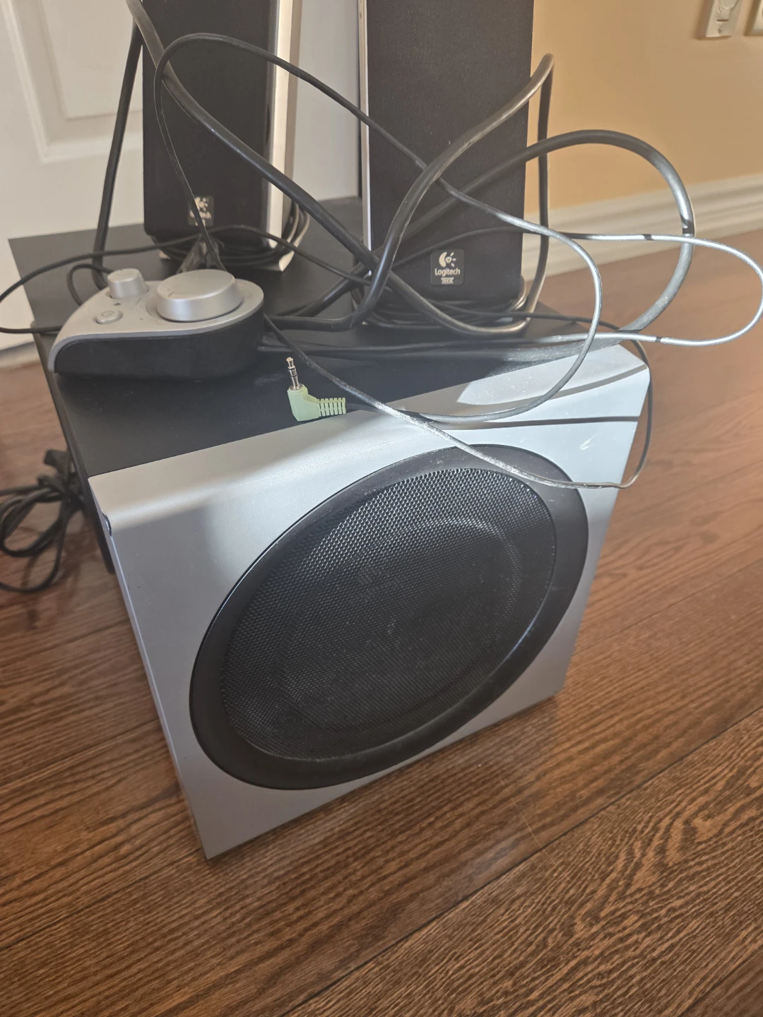 Logitech Z-2300 Speaker System - photo 3