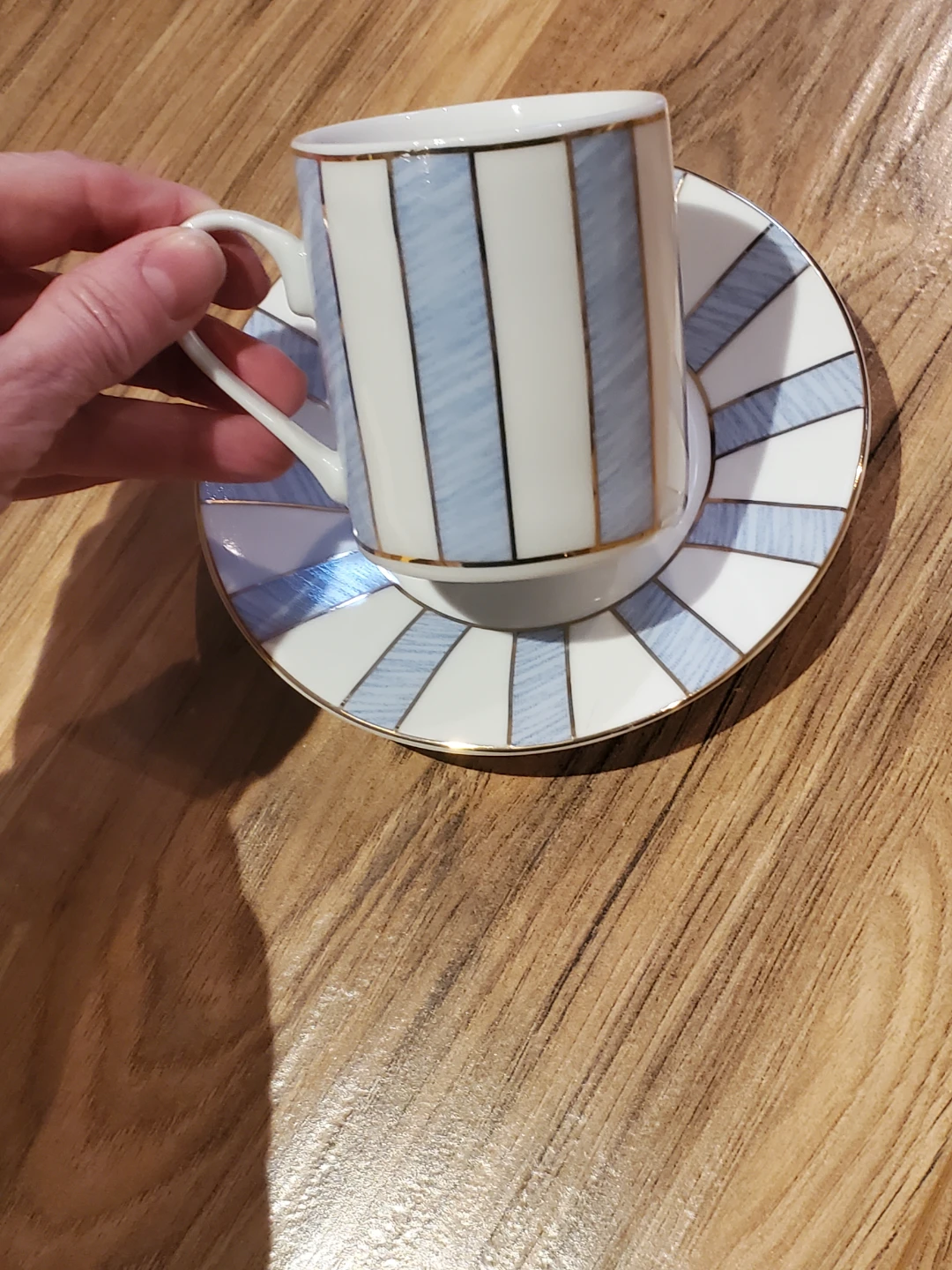 Multicolour tea/coffee cups with matching saucers - photo 3