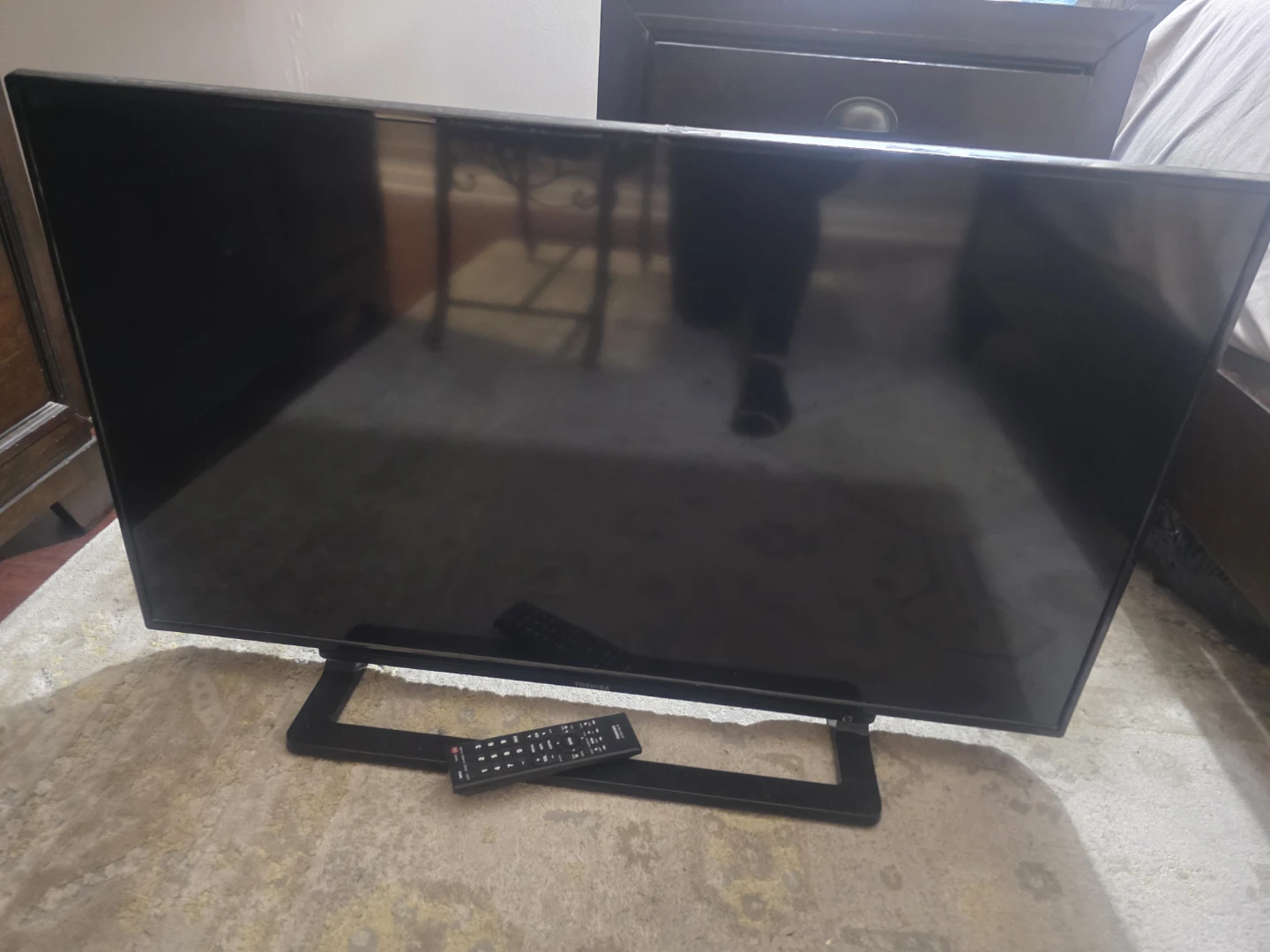 Toshiba 40" HD Smart TV