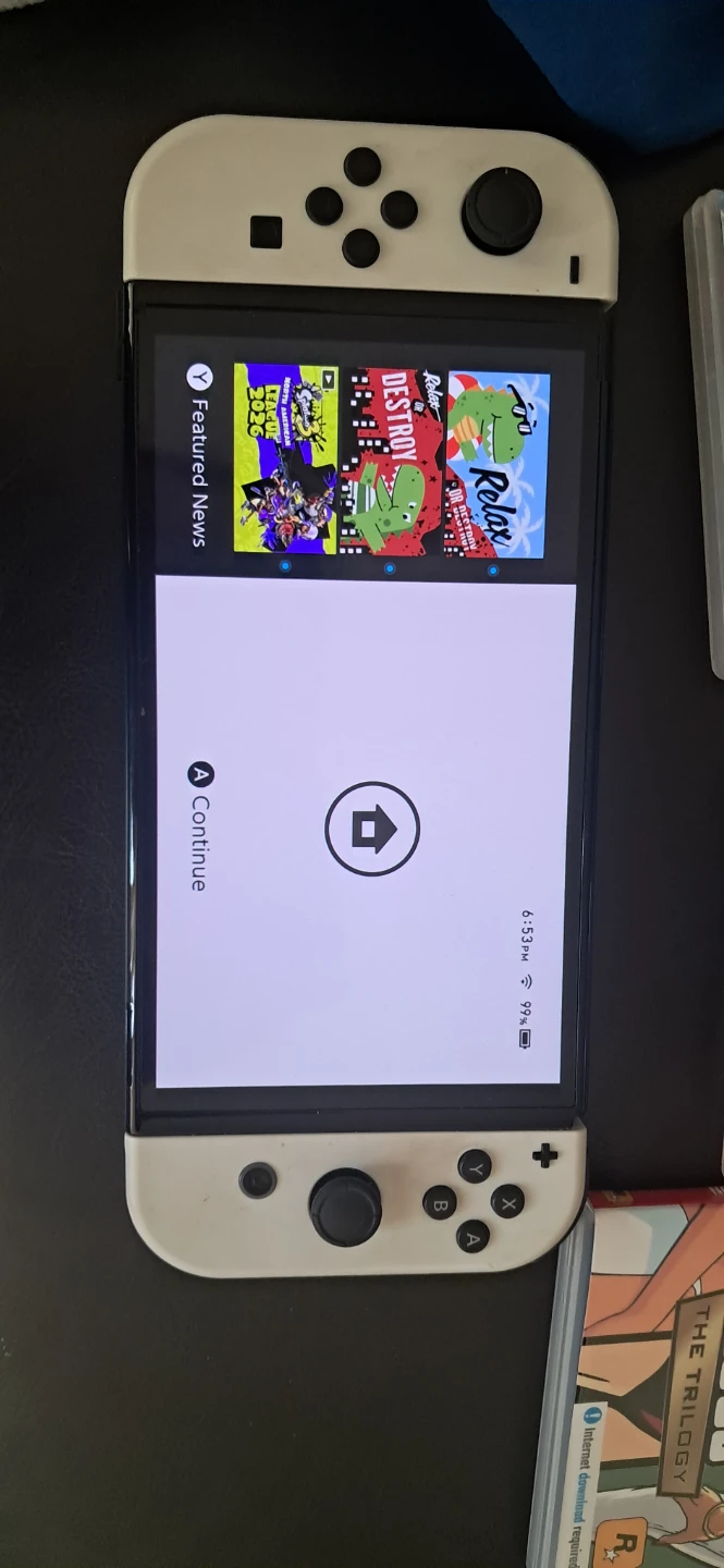 Nintendo Switch OLED Model + 3 Games - photo 2