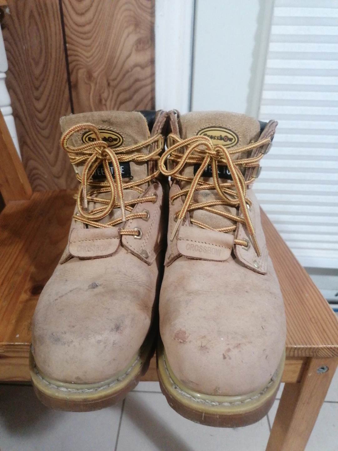 Crossbow Tan Work Boots