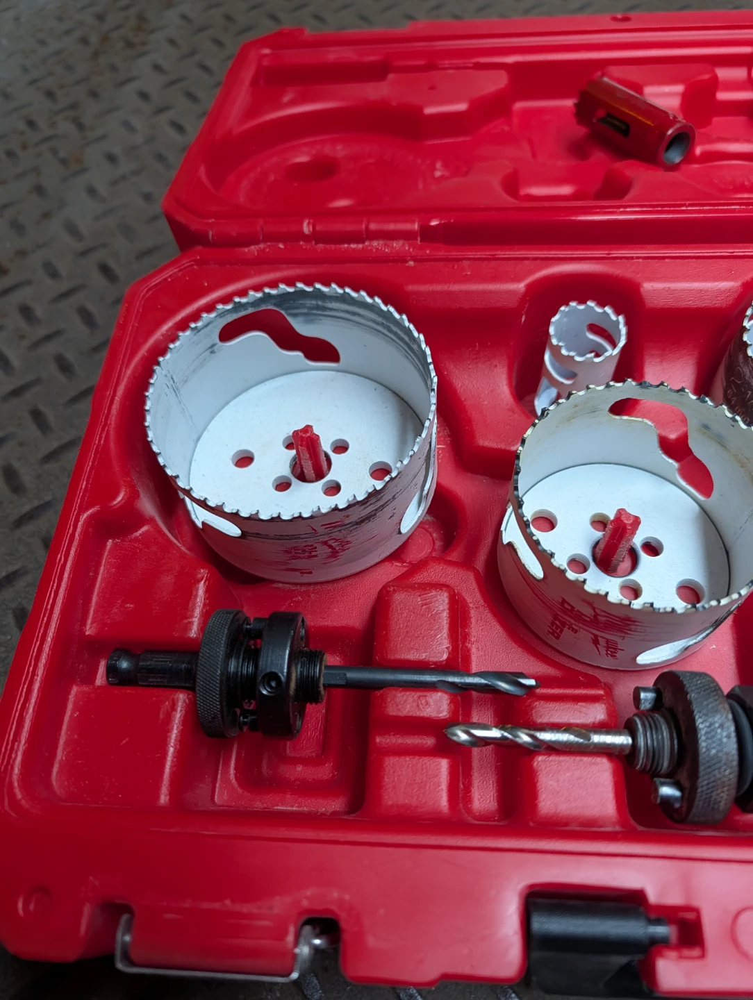 Milwaukee Hole Dozer Hole Saw Set, retail $100 - photo 2
