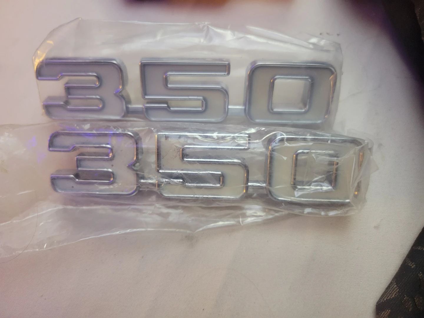 Set of 350 Chrome Emblems - photo 5