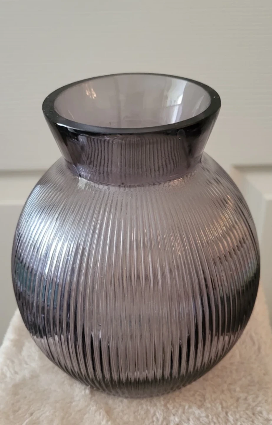Grayish Purple Glass Ribbed Vase 🥕