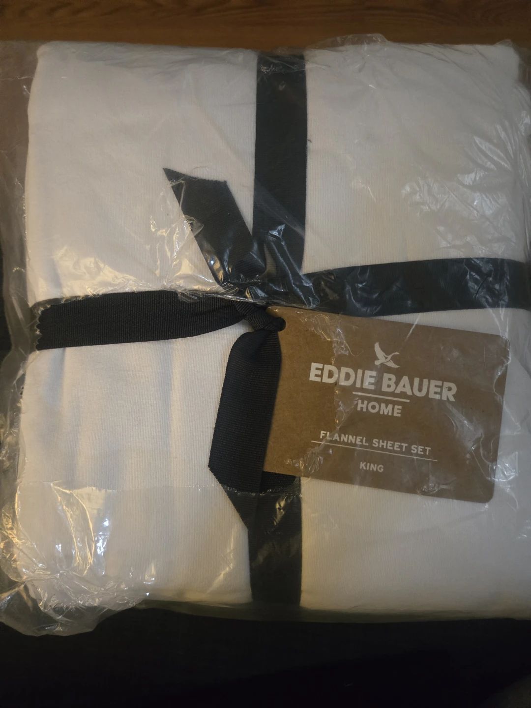 BRAND NEW Eddie Bauer King Flannel Sheet Set - White