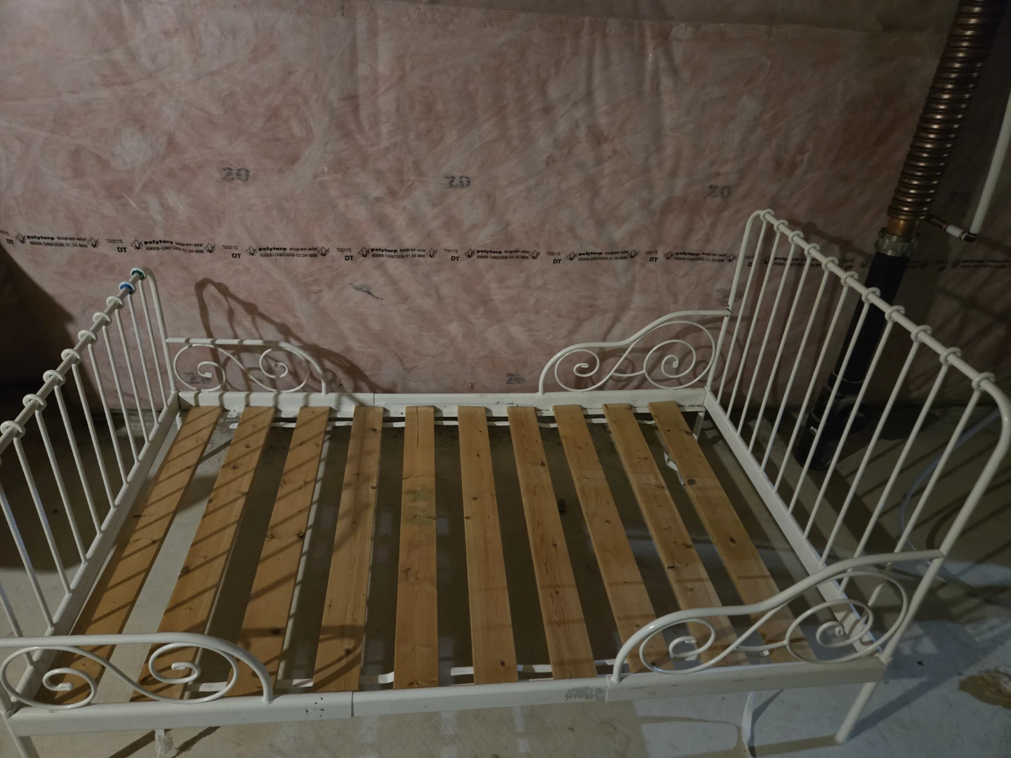 White Metal Daybed Frame