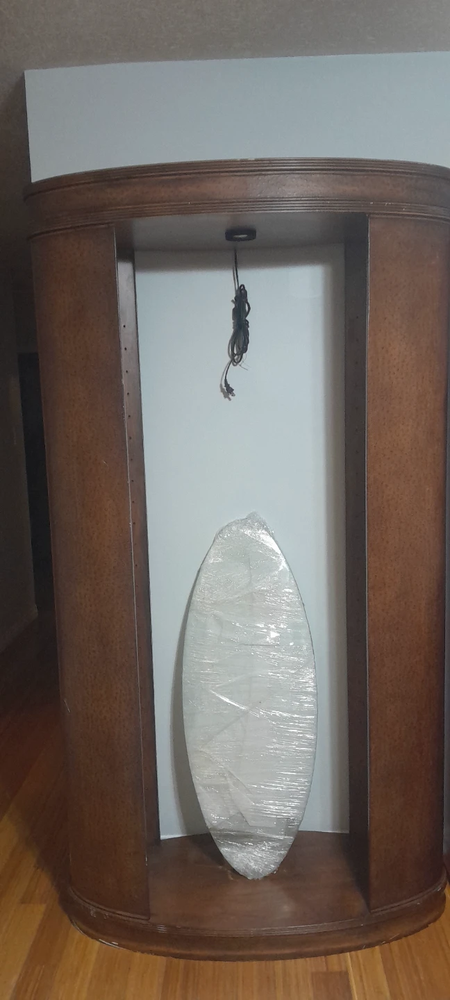 Extra large oval shelf with glass pannel shelves