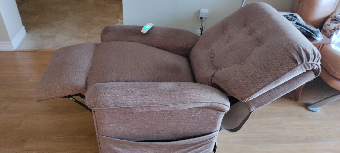Brown Fabric Recliner Chair - photo 3
