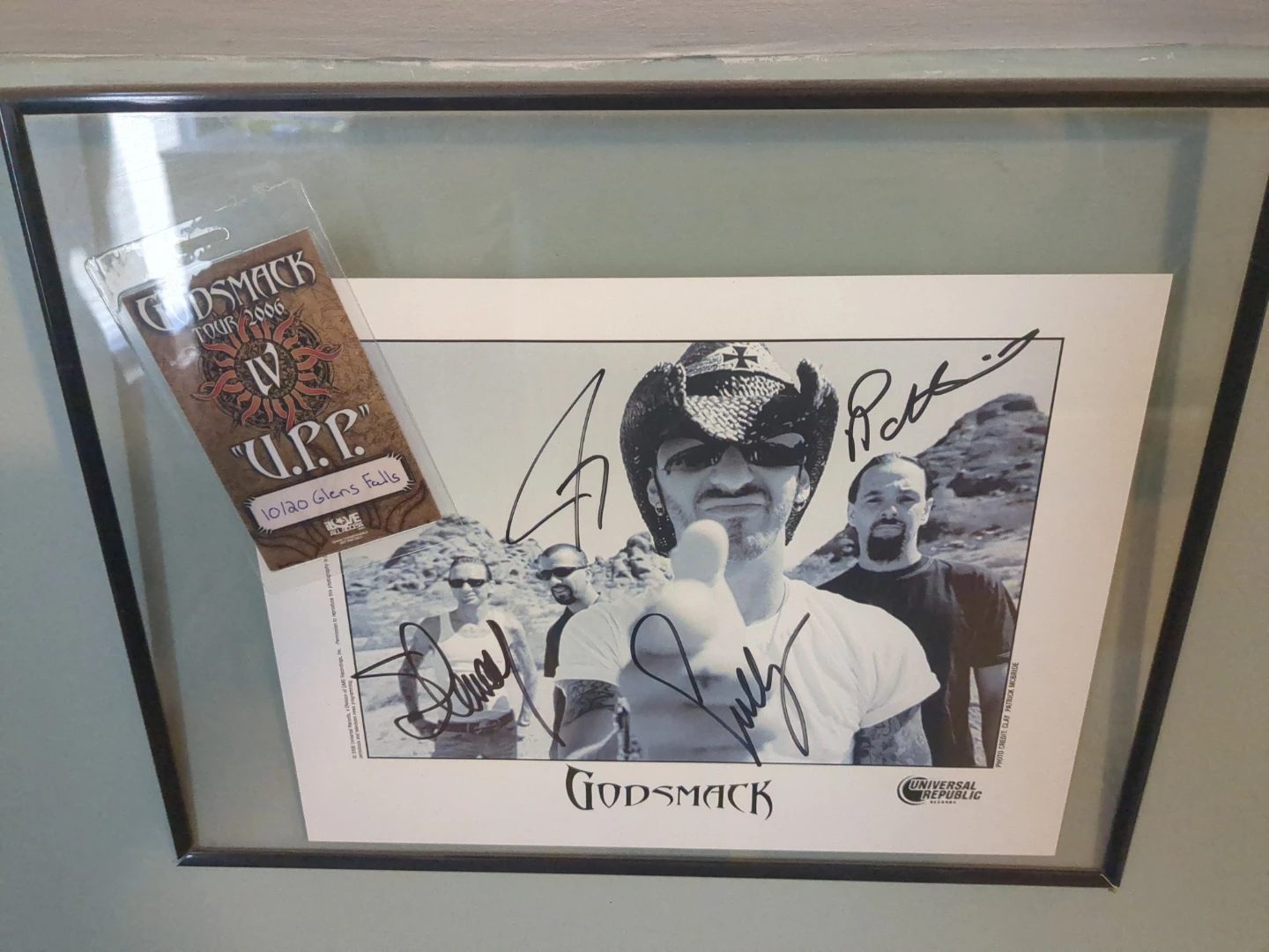 Godsmack Tour 2006 Signed Photo and VIP Pass